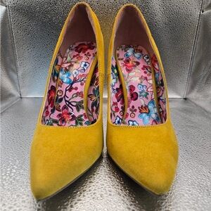 Yellow Women's Pumps